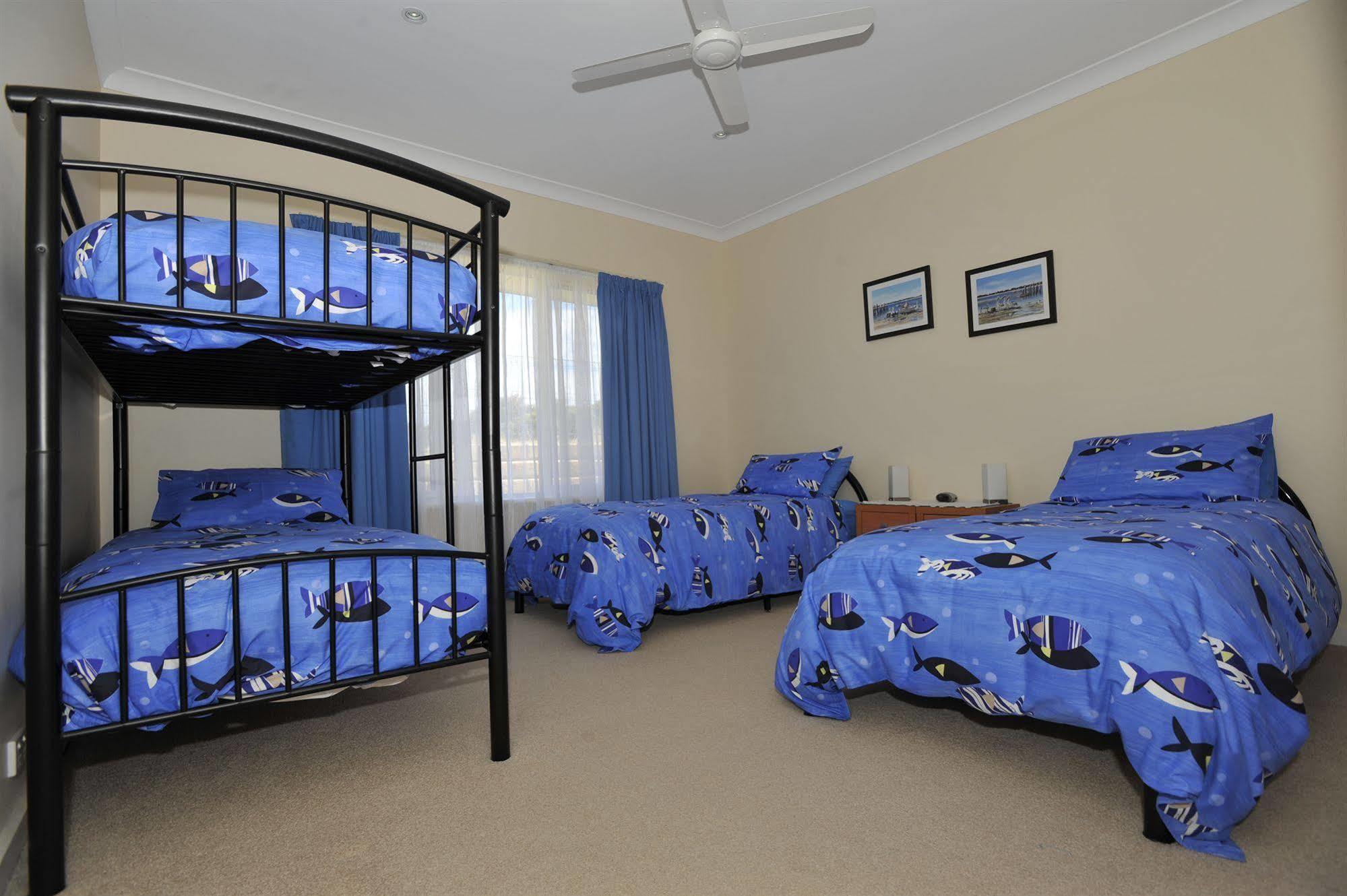 Searenity Holiday Accommodation Emu Bay Bagian luar foto