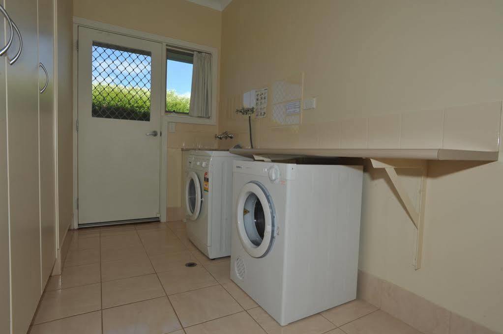 Searenity Holiday Accommodation Emu Bay Bagian luar foto
